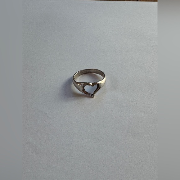 Vintage Sterling Silver Heart Ring Sz 6 3/4 - Picture 4 of 6